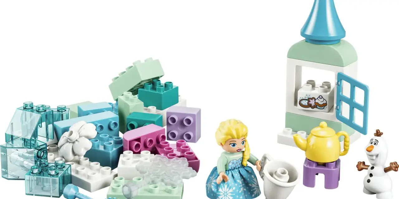 Lego Duplo Disney-set med Elsa, snögubben Olof och byggklossar för att skapa ett litet slott.