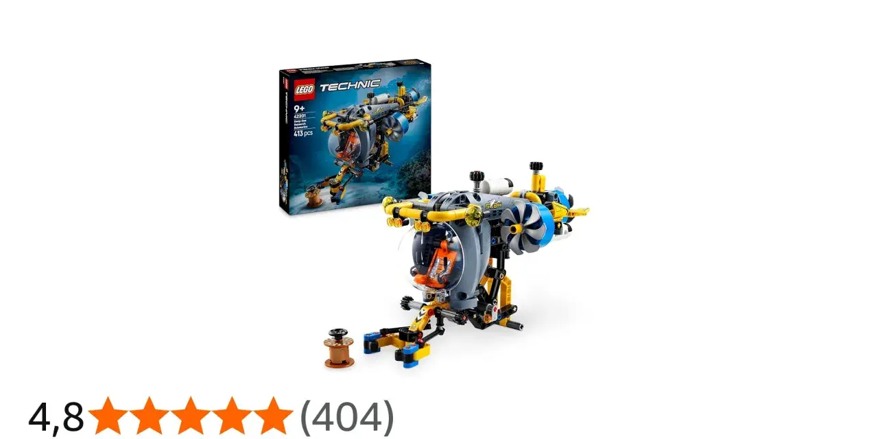 En detaljerad lego ubåt med en cockpit och propellrar, redo för djupdykning.