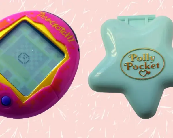 En rosa Tamagotchi och en mintgrön Polly Pocket-stjärna, två populära leksaker från 90-talet.