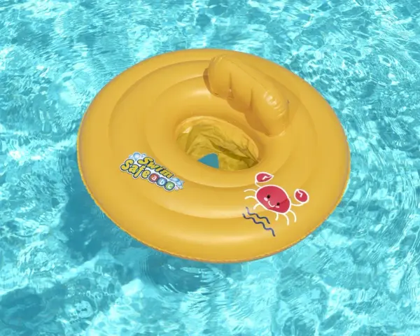Gul badring med texten "Swim Safe" och en glad krabba flyter i klart blått poolvatten.