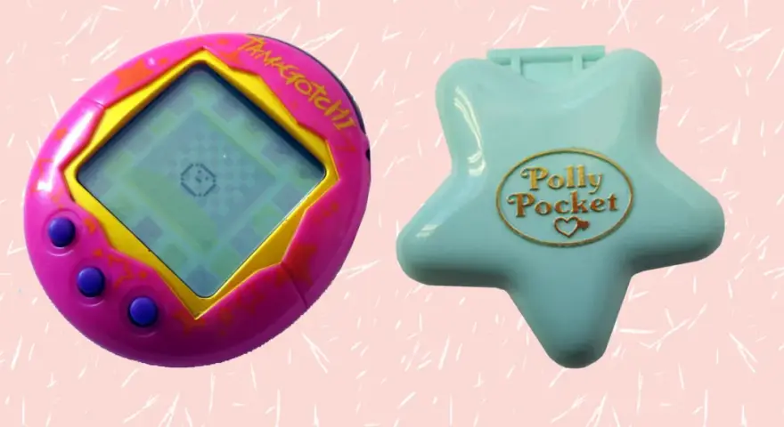 En rosa Tamagotchi och en mintgrön Polly Pocket-stjärna, två populära leksaker från 90-talet.